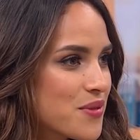 Adria Arjona Nua