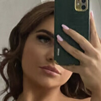 Adriana Lava Nua