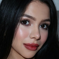 adrianavalentinaa Nua