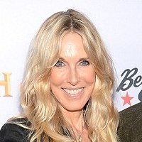 Alana Stewart Nua