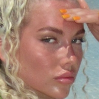 Alexa Tiziani Nua