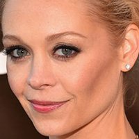 Alexandra Holden Nua