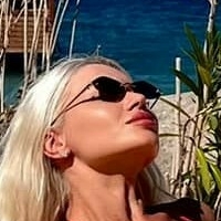 Alina Buryachenko Nua