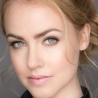 Amanda Schull Nua
