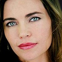 Amelia Heinle Nua