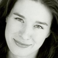 Amy Shelton-White Nua