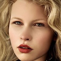 Andrea Hrncirova Nua