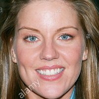 Andrea Parker Nua