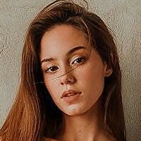 Angelina Romashka Nua