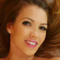 Angelvipmodel Nua