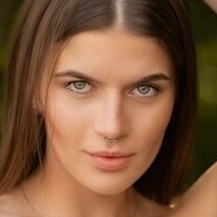 Anita Talipova Nua