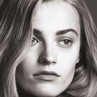 Anna Jagodzinska Nua