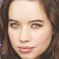 Anna Popplewell Nua