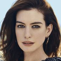 Anne Hathaway Nua