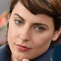 Antje Traue Nua