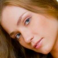 Anya Tikhomirova Nua