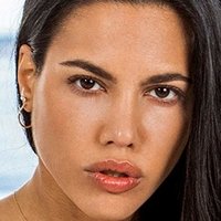 Apolonia Lapiedra Nua