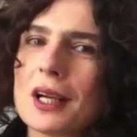 Arsinée Khanjian Nua