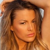 Astrid Fajcsi Nua