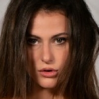 Bella Modele Nua