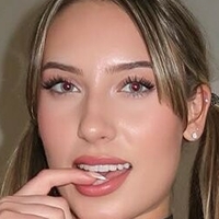 Bella Reid Nua