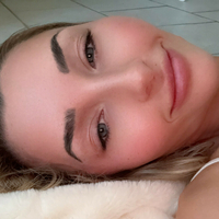 Briana Armbruster Nua