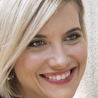 Cara Loften Nua
