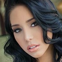 Carolina Petkoff Nua