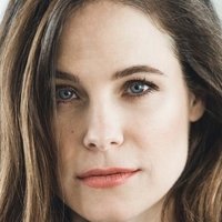 Caroline Dhavernas Nua