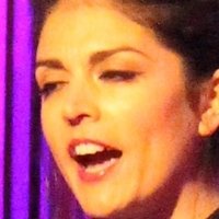 Cecily Strong Nua