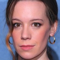 Chloe Pirrie Nua