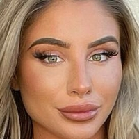 Chloe Streatfield Nua