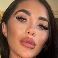 chloebrockett Nua