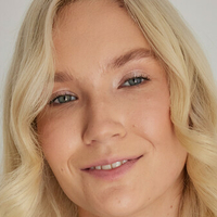 Claire Roos Nua