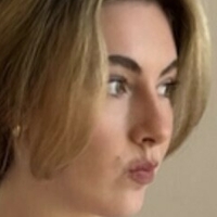 Clara Tubo Nua