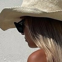 Claudiaisabella Nua