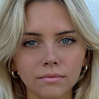 Courtney Antalek Nua
