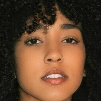 Curlswithv Nua