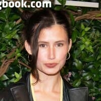 Delaney Rowe Nua