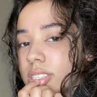 Desiree Sinns Nua