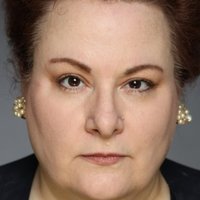 Donna Pieroni Nua