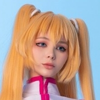 Dosya Gasai/Tsuki.Des Nua