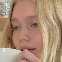 Dottir Model Nua