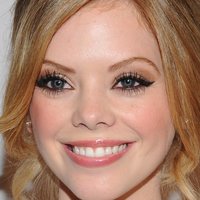 Dreama Walker Nua
