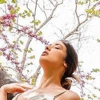 Elena Kremlidou Nua