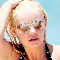 Elisha Cuthbert Nua