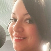 Elizabeth Rizzini Nua