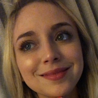 Ellie Schnitt Nua