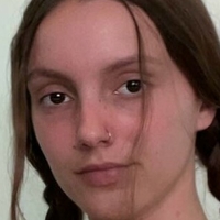 Elly Sykes Nua