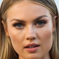 Elyse Knowles Nua